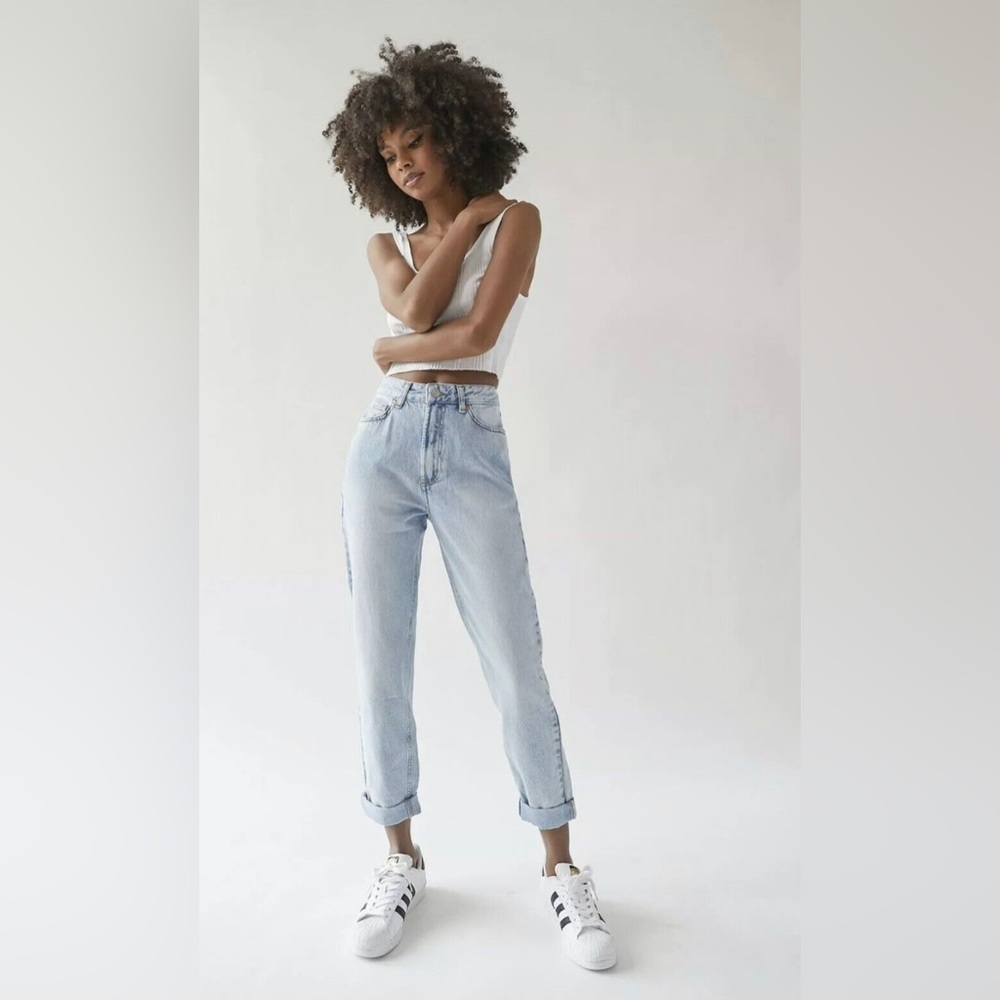 Urban outfitters Mom High Waisted Tapered Jeans